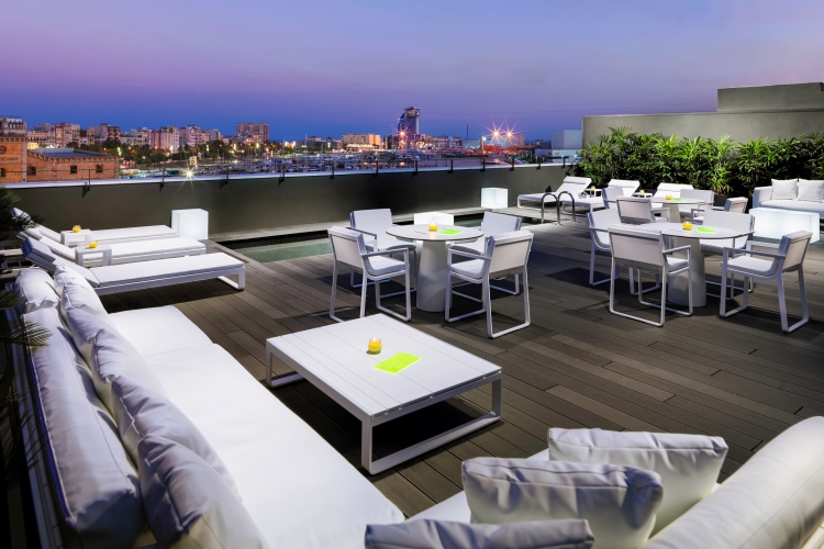 h10-port-vell-012-mare-nostrum-terrace-at-dusk
