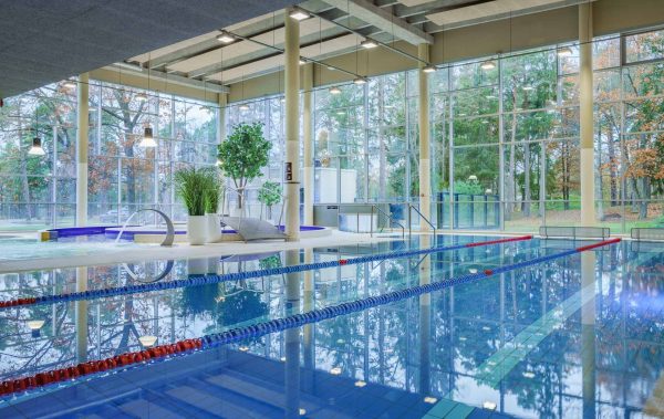 Laulasmaan kylpyläloma, kuljetuksin