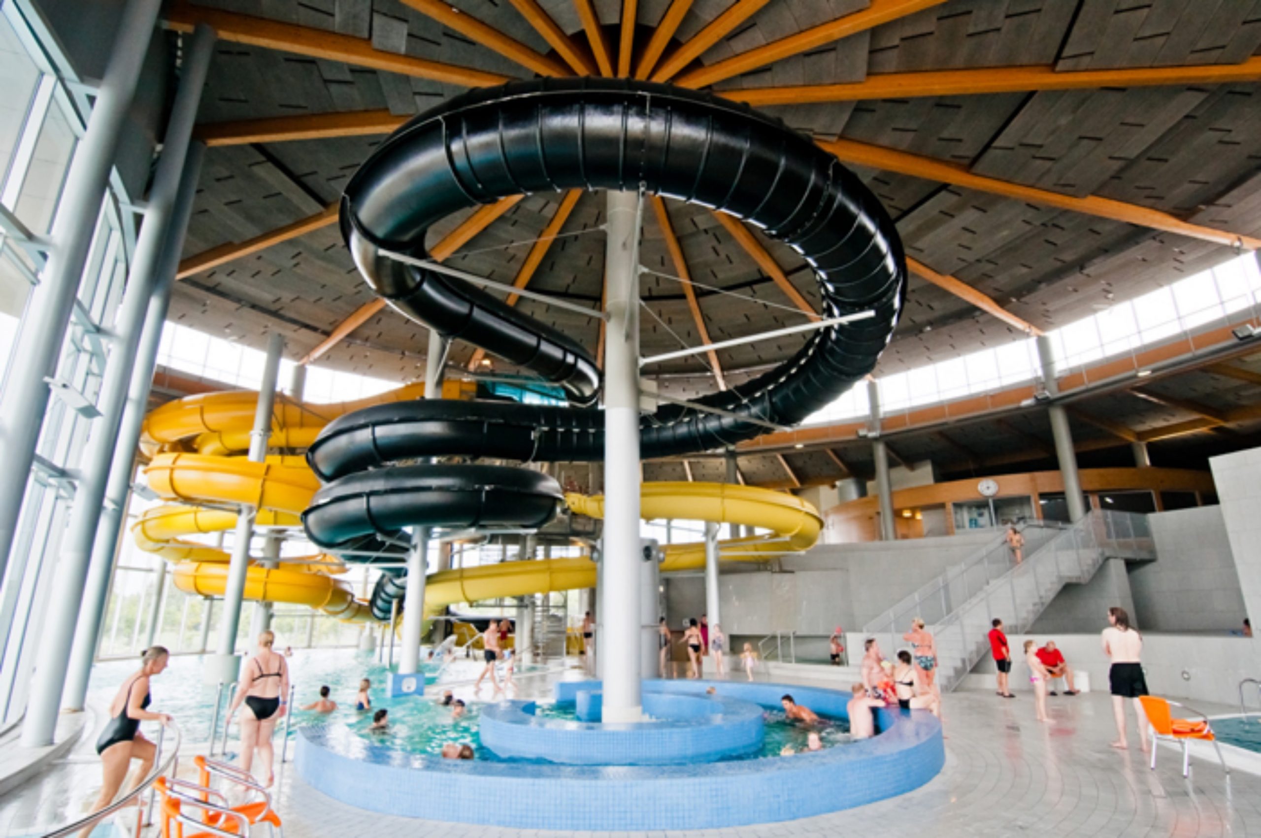 Kokpunkten water park швеция. Аквапарк в швеции. Американ дрим аквапарк в нью джерси. Аква нова. Аквапарк бухта приключений остров сентоза.