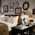 Sir Supreme huoneen työpöytä on monikäyttöinen