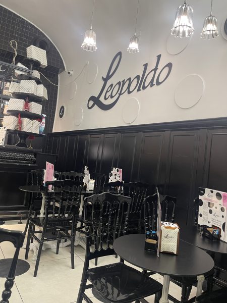 Leivoksia, gelattoa ja siisti vessa Napolin keskustassa 🙂