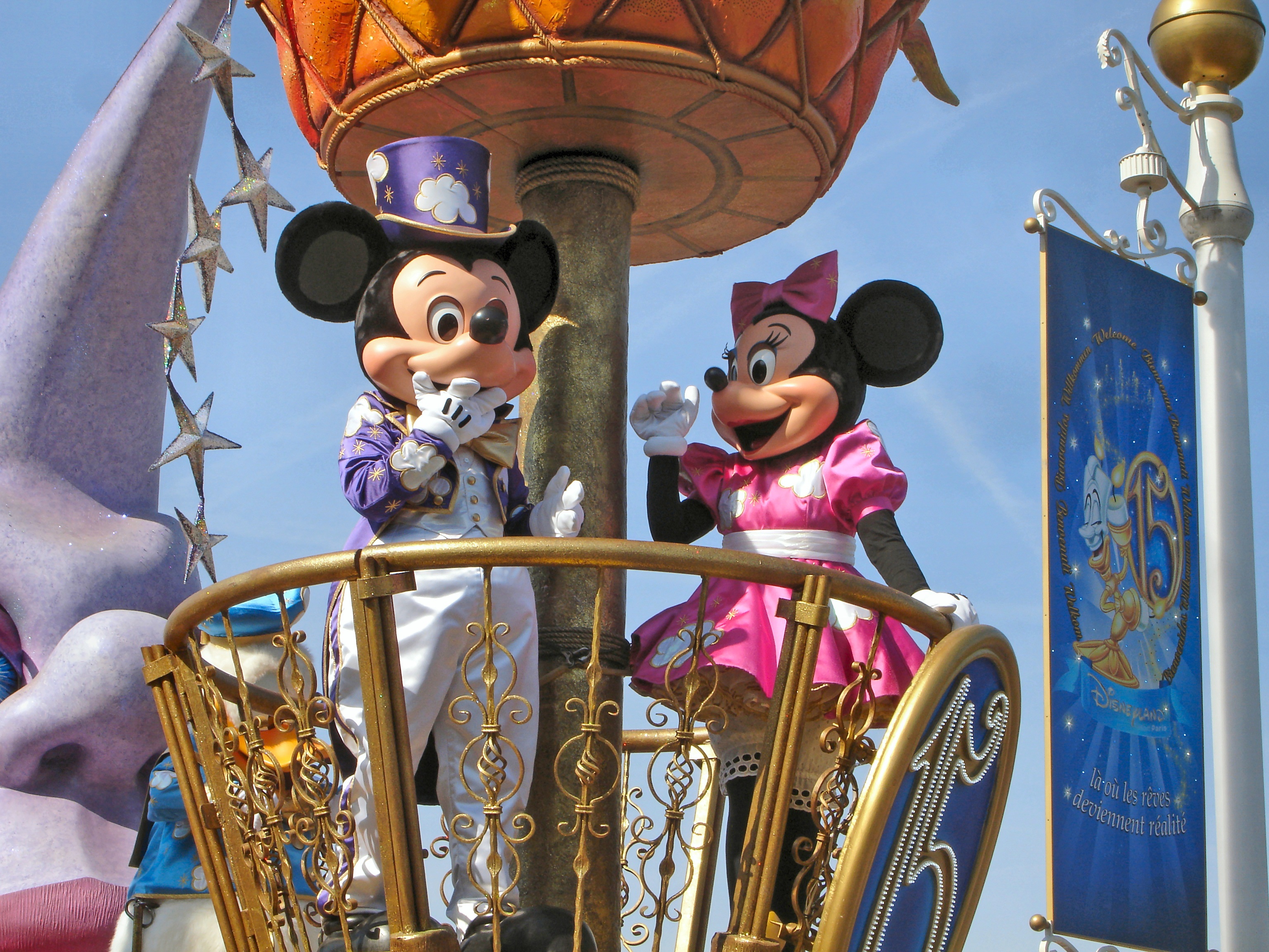 0Disneyland_Paris