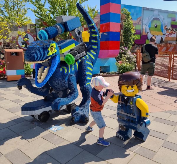 Yli 50 miljoonan legopalikan huvipuisto