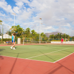 Tenniskenttä