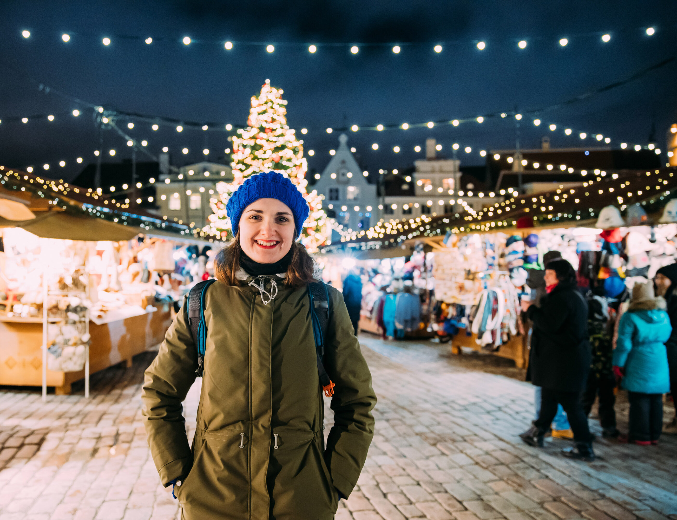 tallinna_joulutori_tytto_Stock_192625675