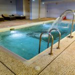 Hotelliltalöytyy myös sisäuima-allas
