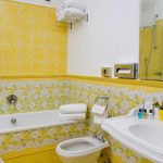 Esimerkkikuvia kylpyhuoneesta