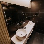 Standard-huoneen kylpyhuone/wc